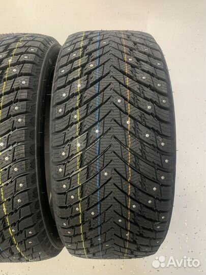 Grenlander Icedefensor Stud II 225/40 R18 92T