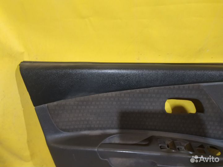 Обшивка двери передней левой Kia RIO 2 Киа рио 2