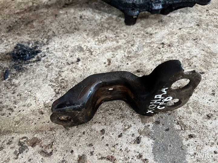 Кронштейн рычага подвески Honda CRV RD1