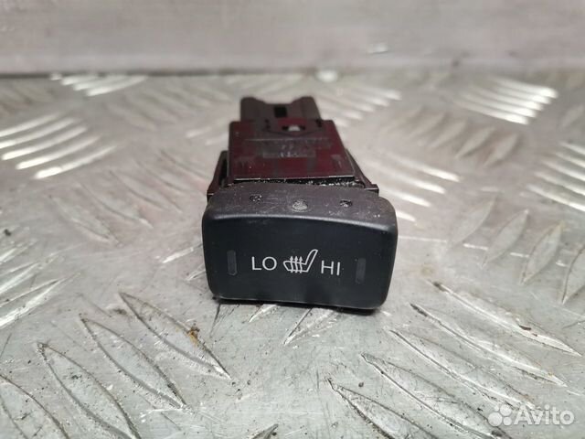 Кнопка подогрева сидений Suzuki SX4 S Cross