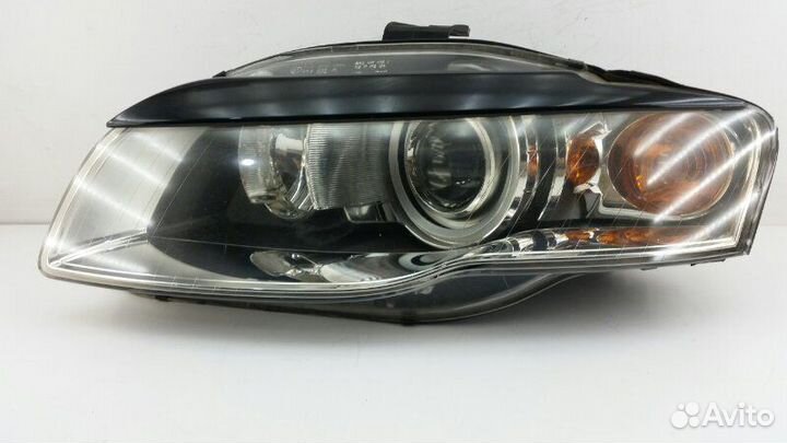 Фара левая Audi A4 8E 2005