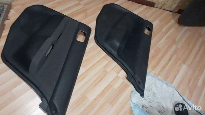 Mitsubishi lancer 9 обшивка двери задняя правая