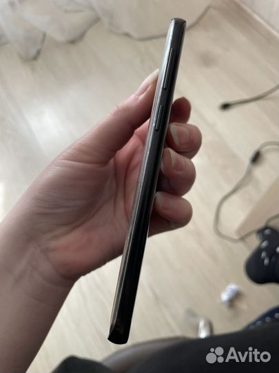 Samsung Galaxy S9, 4/64 ГБ