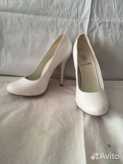 Белые туфли