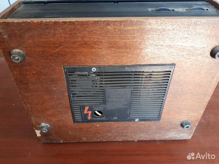 Магнитофоны и тюнер из СССР