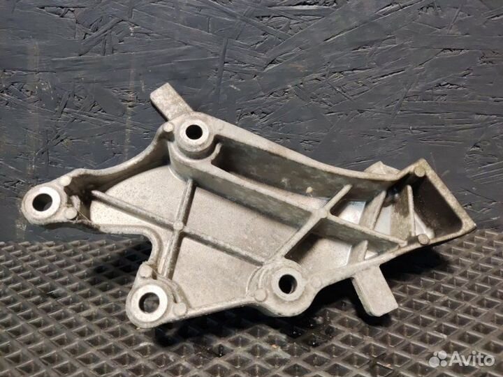 Кронштейн опоры двигателя левый Bmw F10 N57 2014