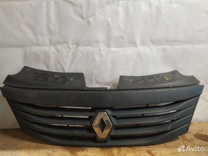 Решетка радиатора Renault Logan 1 2009-2014