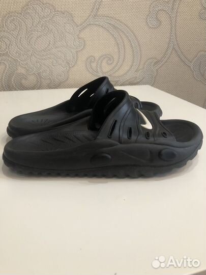 Шлеки-сланцы Nike