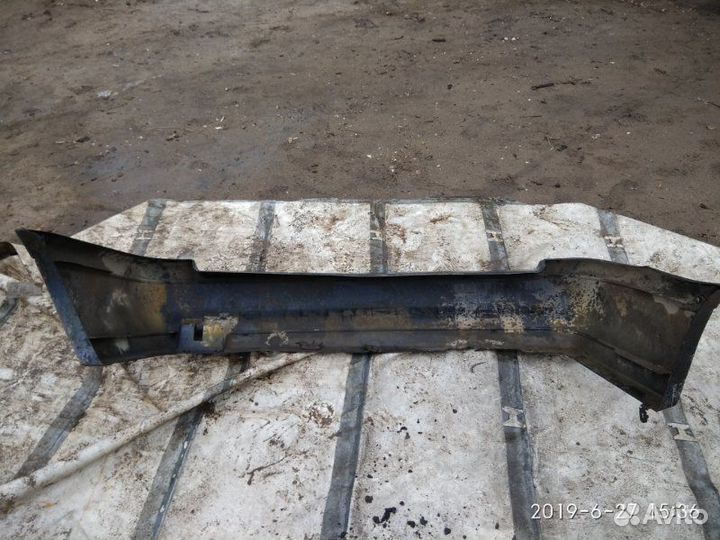 Бампер задний Volkswagen Passat B4 AEK 1995