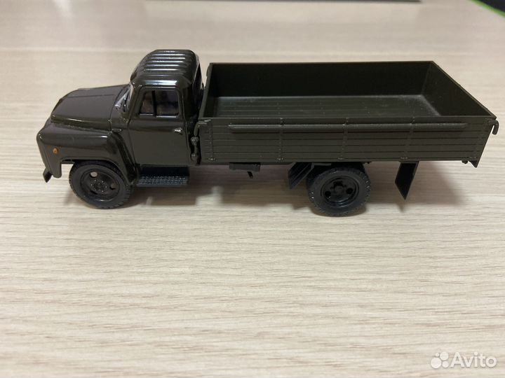 Масштабная модель газ-53-12