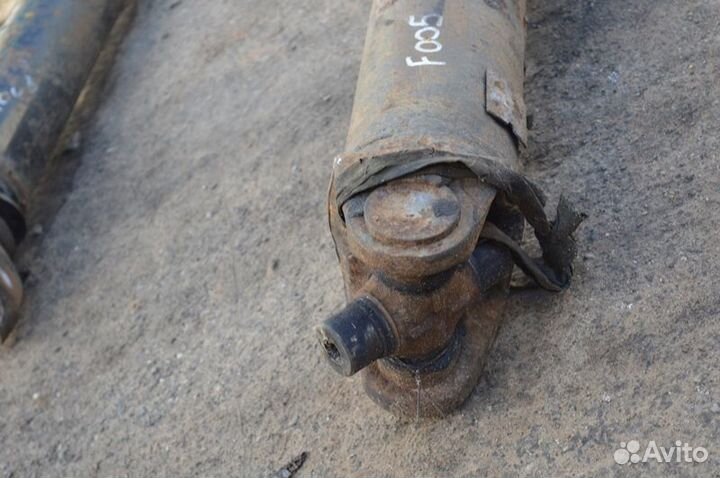 Карданный вал freightliner FLC 120