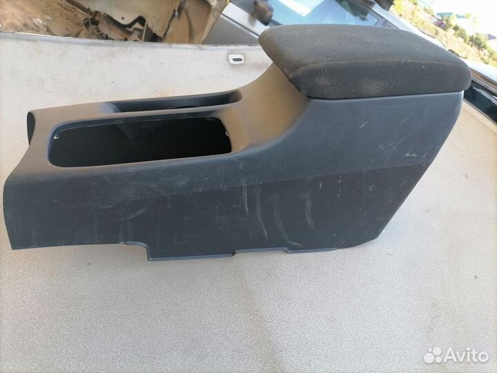 Подлокотник для Mitsubishi Lancer 9 (CS) 2003-2008