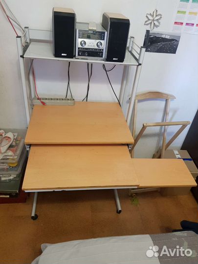 Компьютерный стол металлический