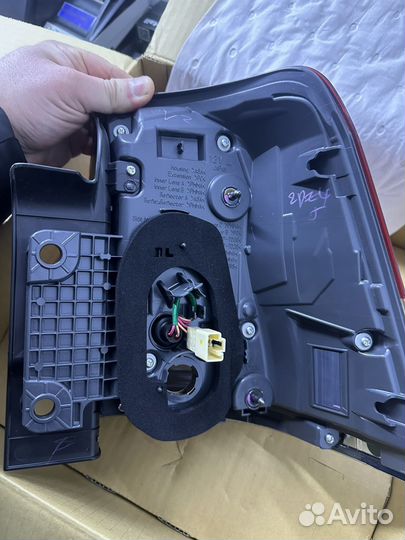 Фонарь задний левый lexus lx 570