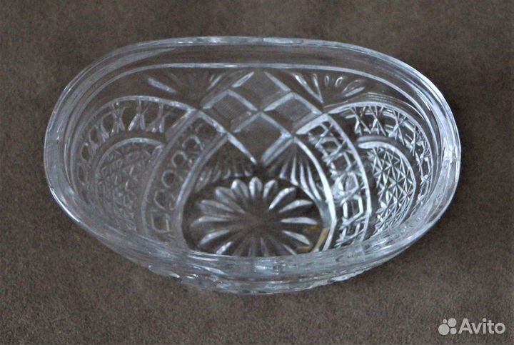 Хрустальная конфетница