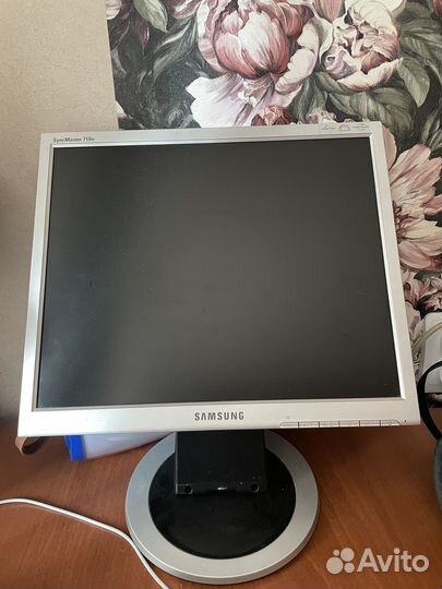 Монитор Samsung