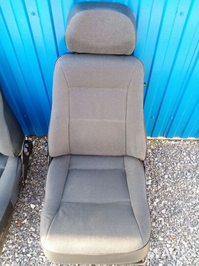 Передние сиденья