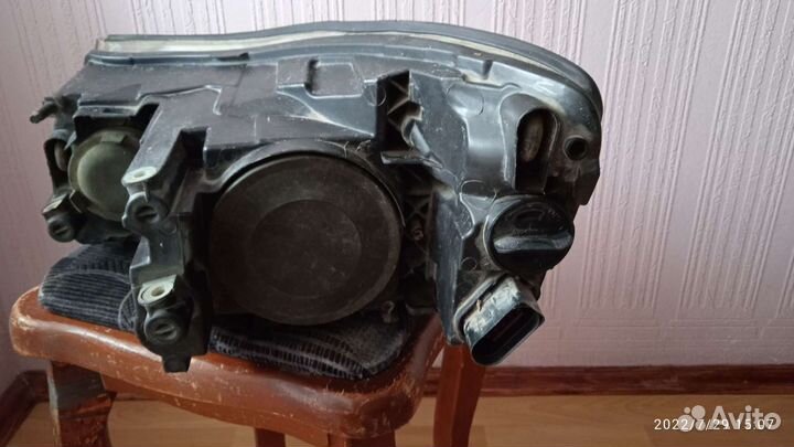 Правая фара на skoda octavia A5