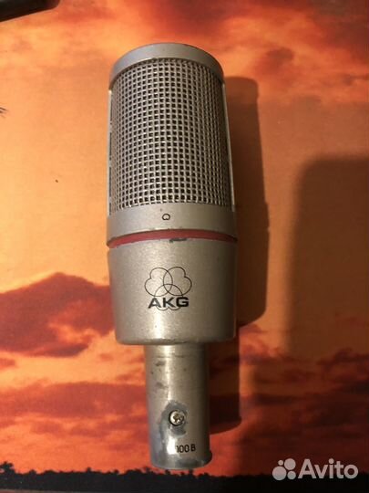 Студийный микрофон AKG C2000b