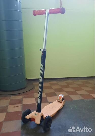 Неубиваемый самокат детский трехколесный easy