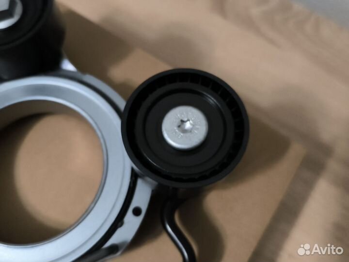 Натяжитель приводного ремня для Audi