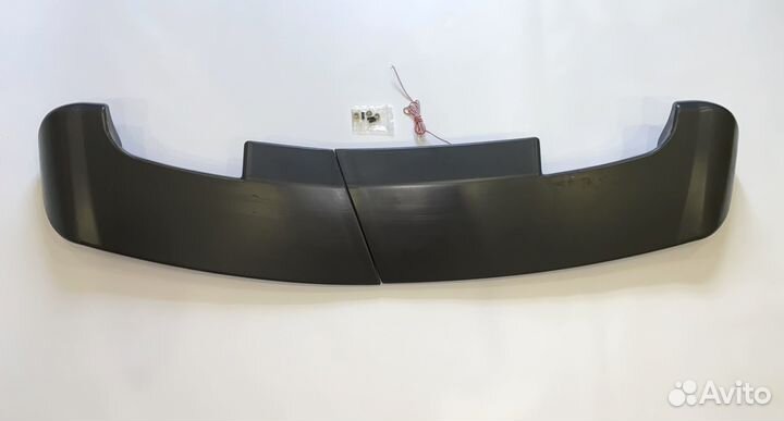 Спойлер Toyota Land Cruiser 105