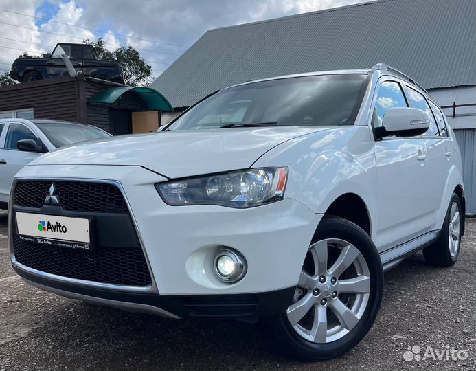 Mitsubishi Outlander 2.4 CVT, 2011, 270 918 км