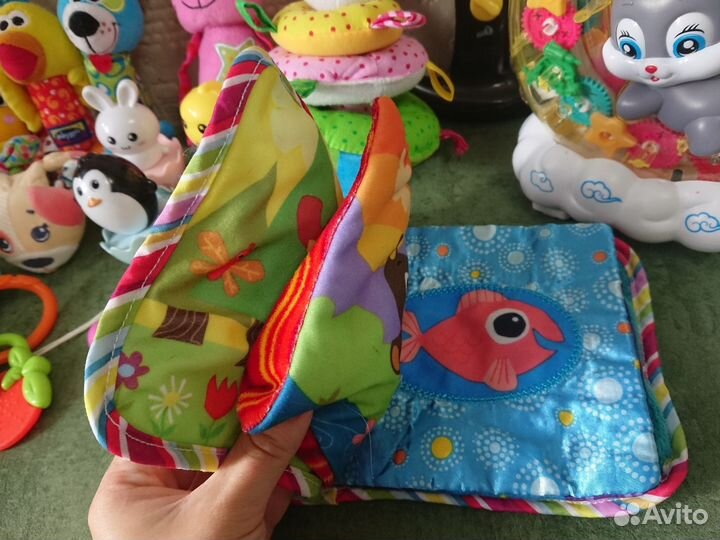 Игрушки интерактивные и пакетом