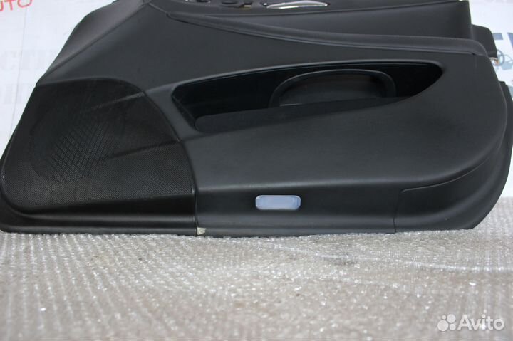 Обшивка передней двери Mercedes CLS-Class C219