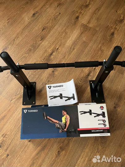 Турник настенный Torneo