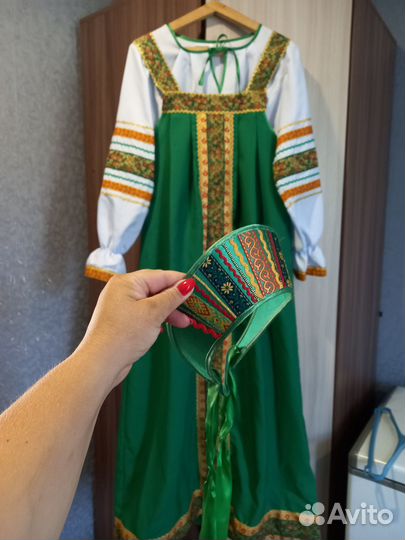 Продаю 2 костюма