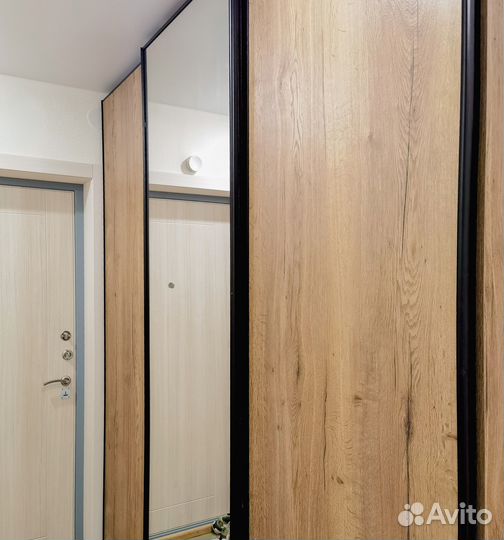 Распашной шкаф на заказ. Производство