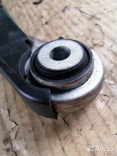 Рычаг продольный задний левый Mercedes-Benz