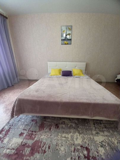 2-к. квартира, 60 м², 1/21 эт.