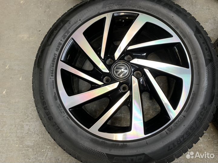 Колеса зимние оригинал Volkswagen caravelle r17