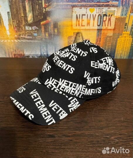 Кепка vetements stamped logo