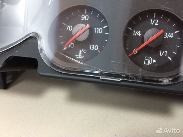 Панель / щиток приборов Volkswagen Passat B6 05-10