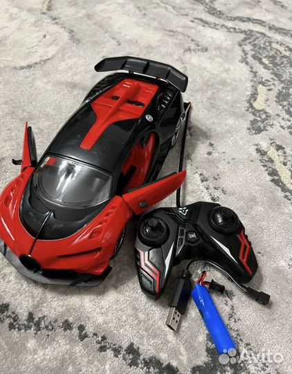 Машинка на радиоуправлении новая