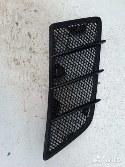 Дефлектор капота A1648804405