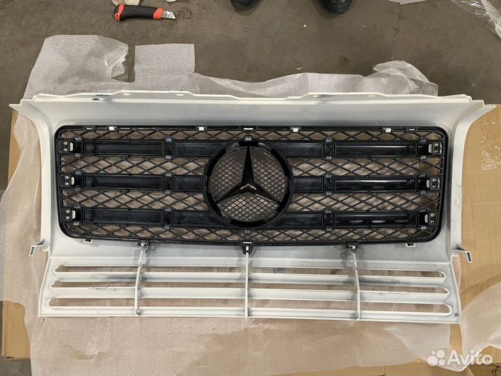 Решетка радиатора Mercedes G-Class W463