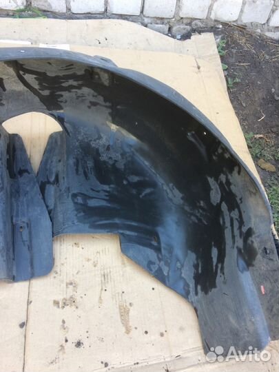 Подкрылок задний обе стороны Volkswagen Passat B5+