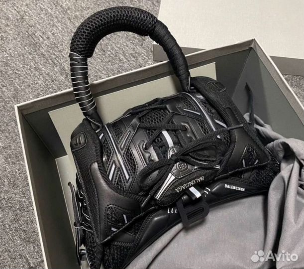 Сумка Balenciaga Sneakerhead Medium Handbag