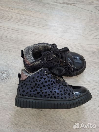 Ботинки демисезонные для девочки 25 размер