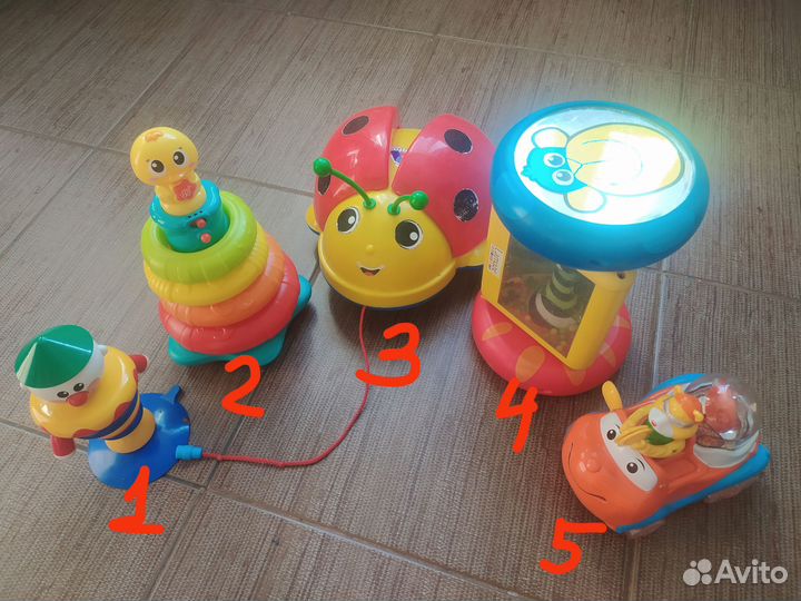 Игрушки развивающие для малышей