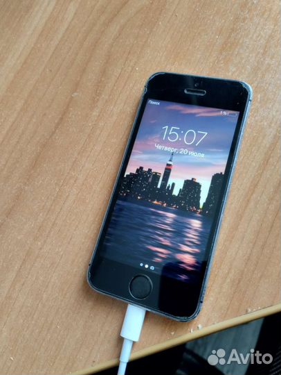 Телефон iPhone