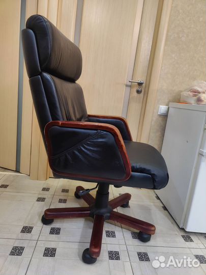 Кресло босса (натуральная кожа)