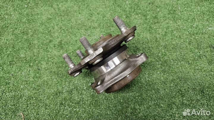 Задняя ступица pajero 4