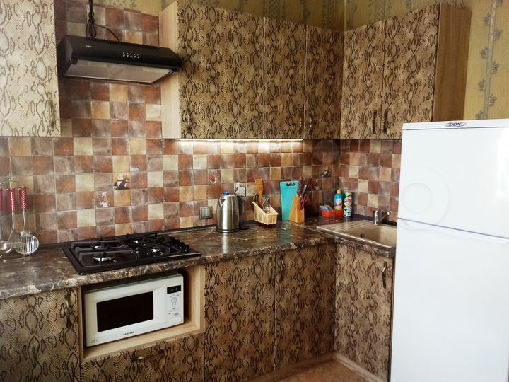 2-к. квартира, 50 м², 8/10 эт.