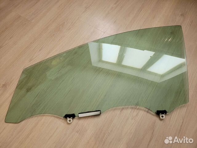 2 стекла на Приус (Toyota Prius)