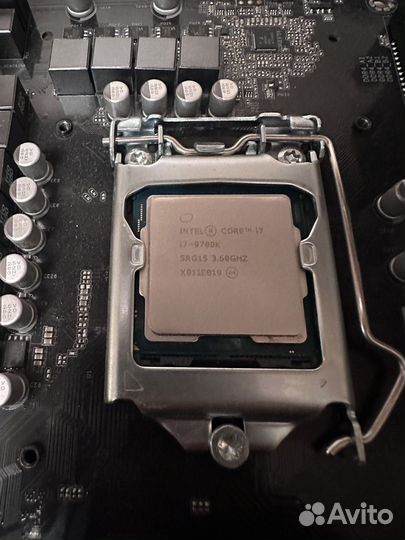 Intel core i7 9700k + Asrock z370 Pro4 + 16gb 3200